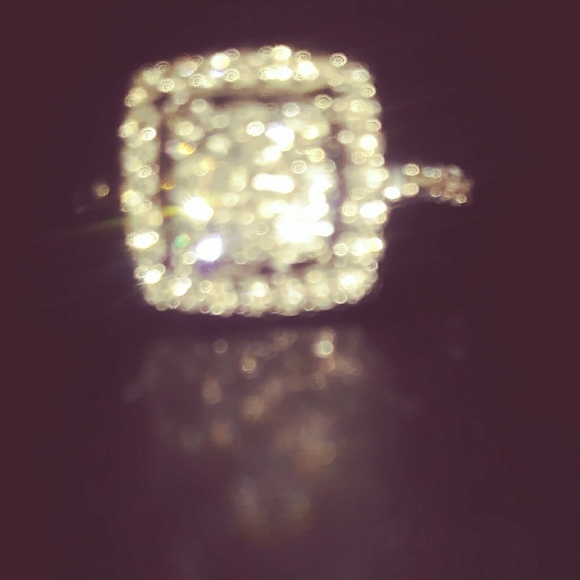 Ring - Picture 5 of 8